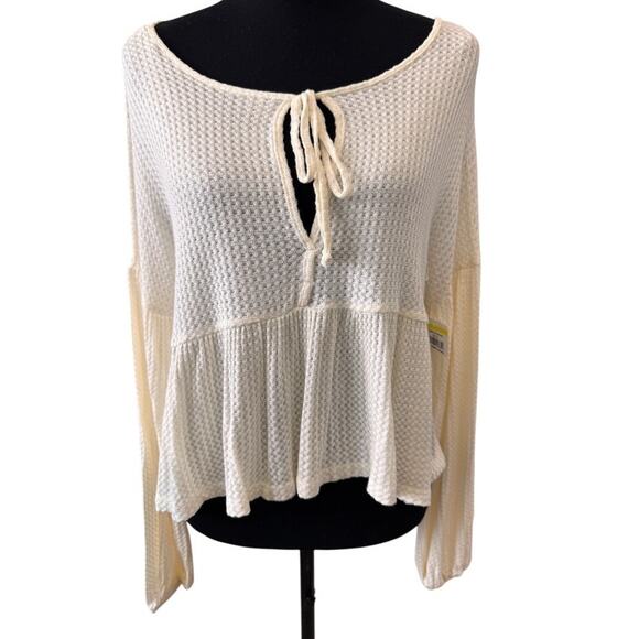 NEW LUSH NORDSTROM Cream Long Sleeve Waffle Knit Babydoll Top Size M - Picture 3 of 7